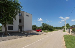 Awesome Apartment In Zbandaj With Wifi